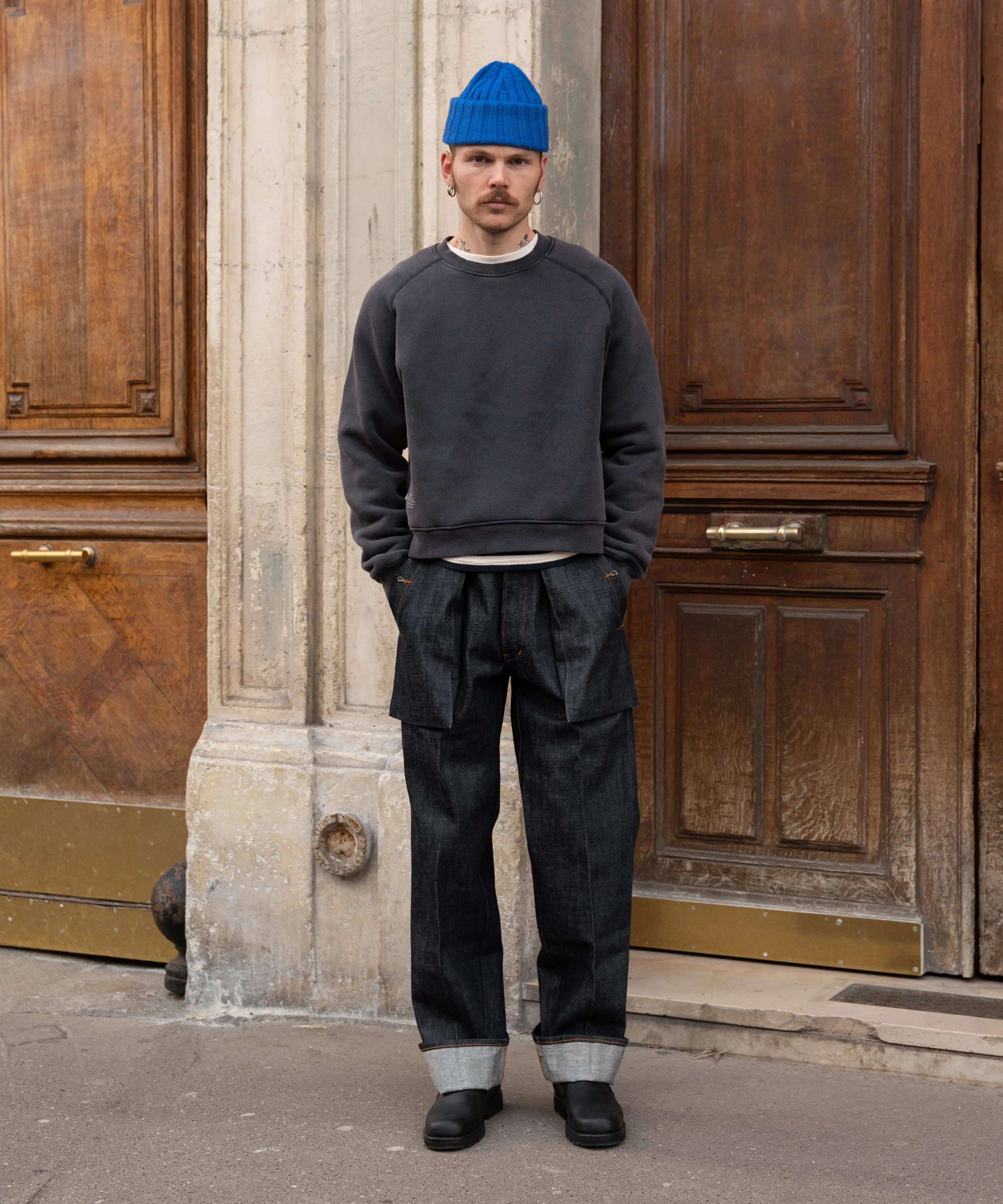 THE CROPPED CREWNECK - Image 3