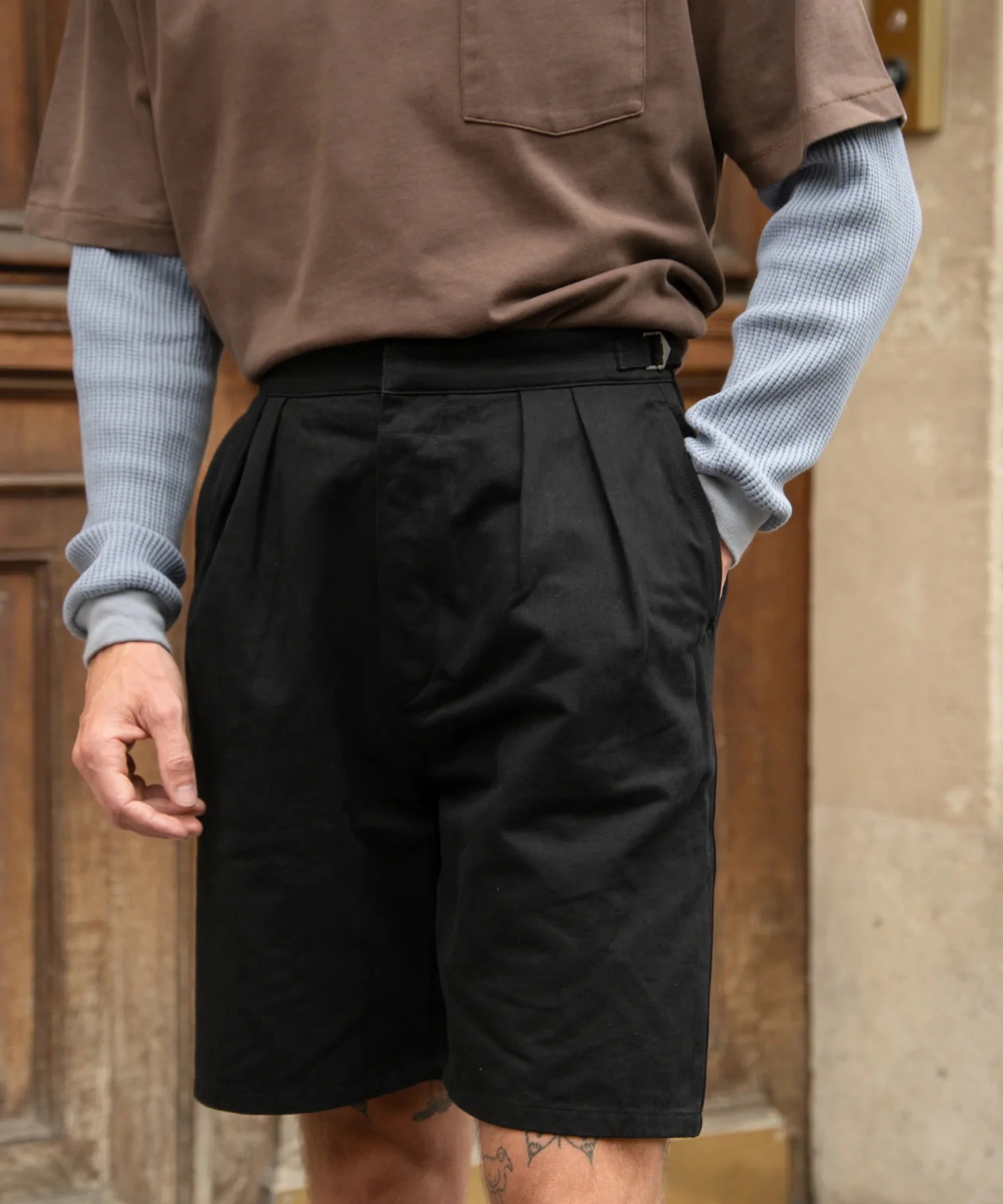 THE DOUBLE PLEAT SHORTS - Image 3