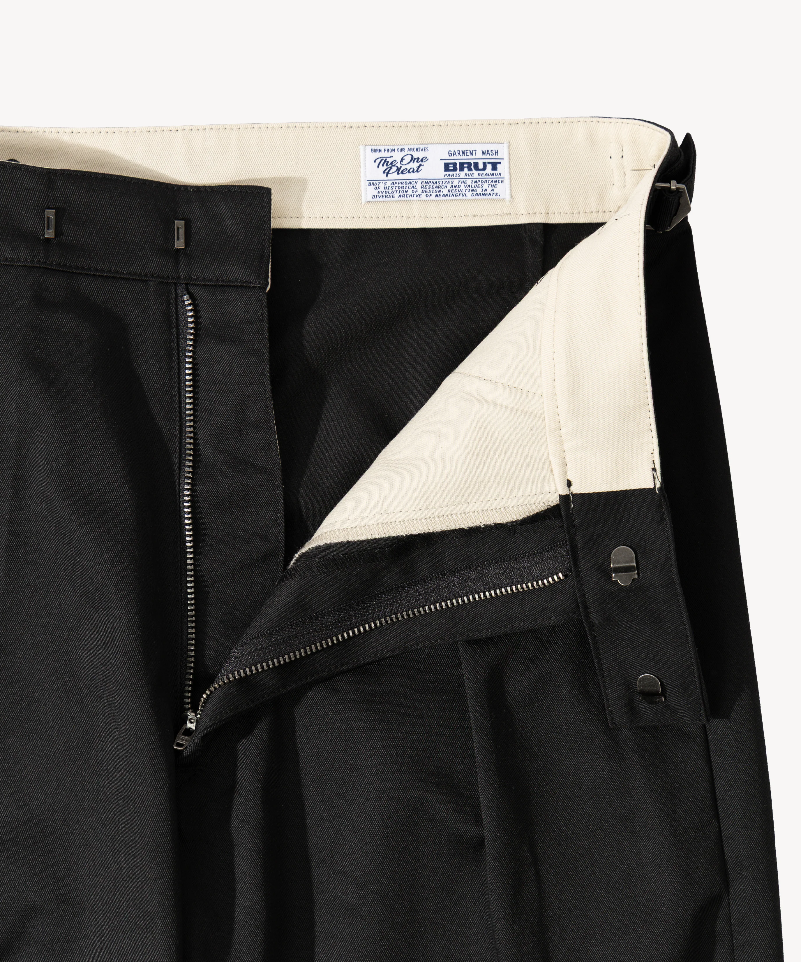 THE ONE PLEAT PANTS - Image 5
