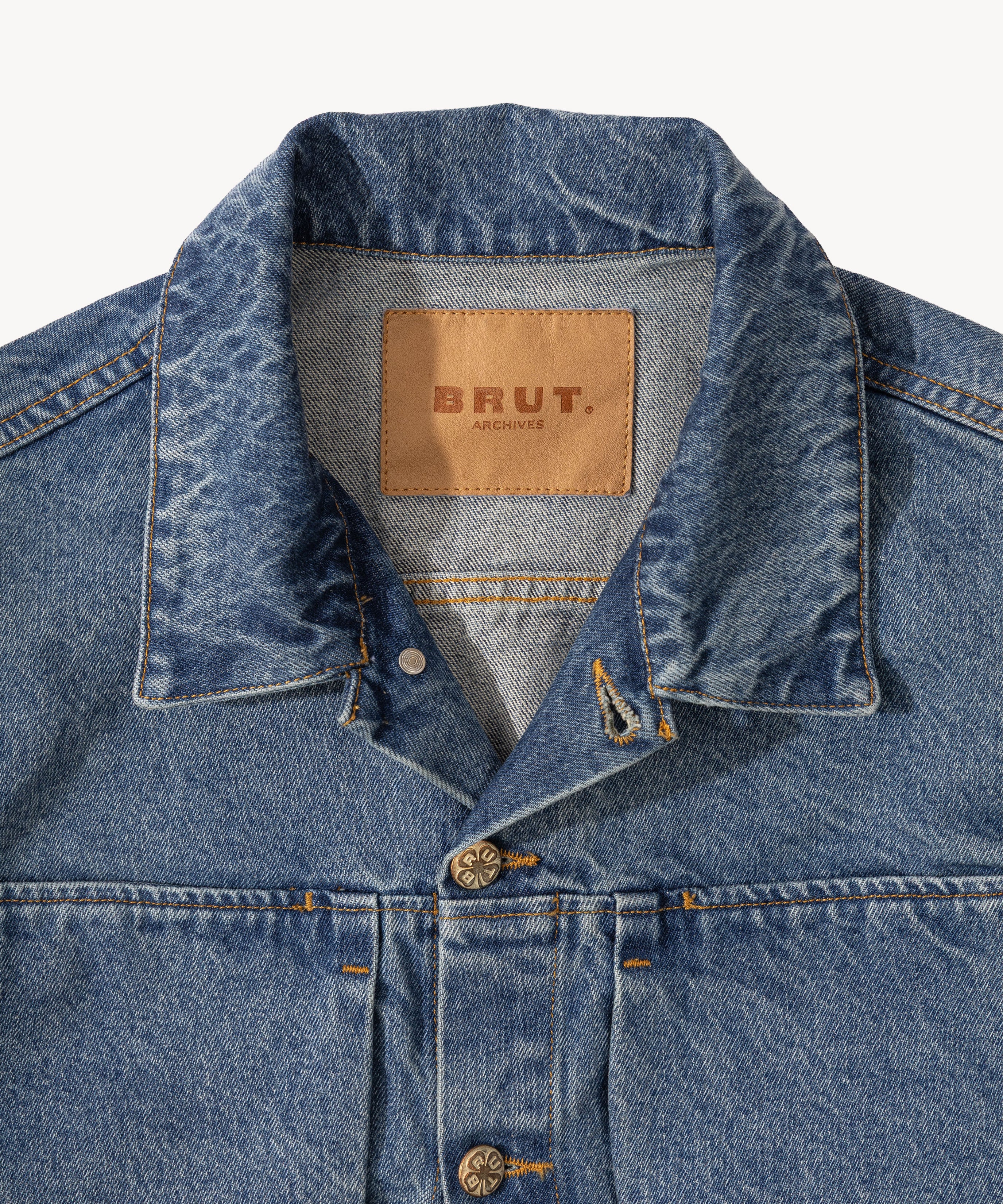 THE PLEATED DENIM JACKET - Image 4