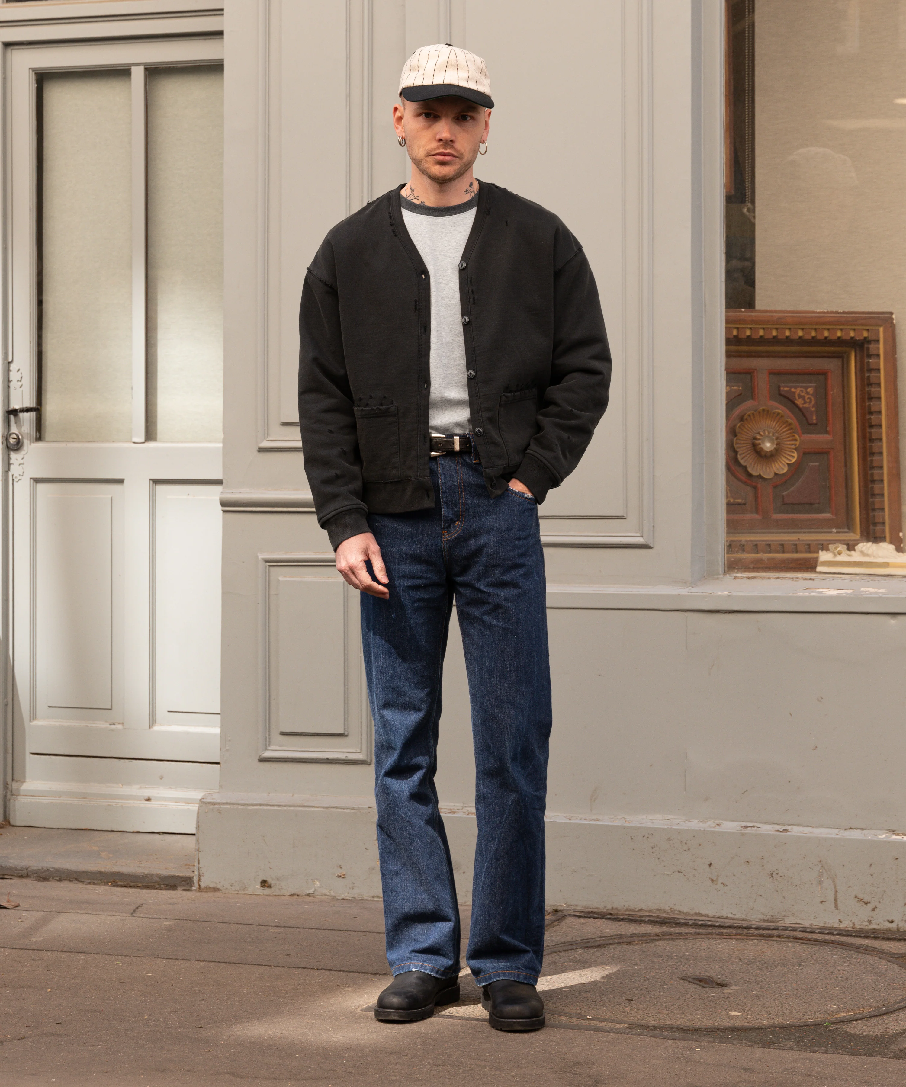 THE RAGGED CARDIGAN - Image 3