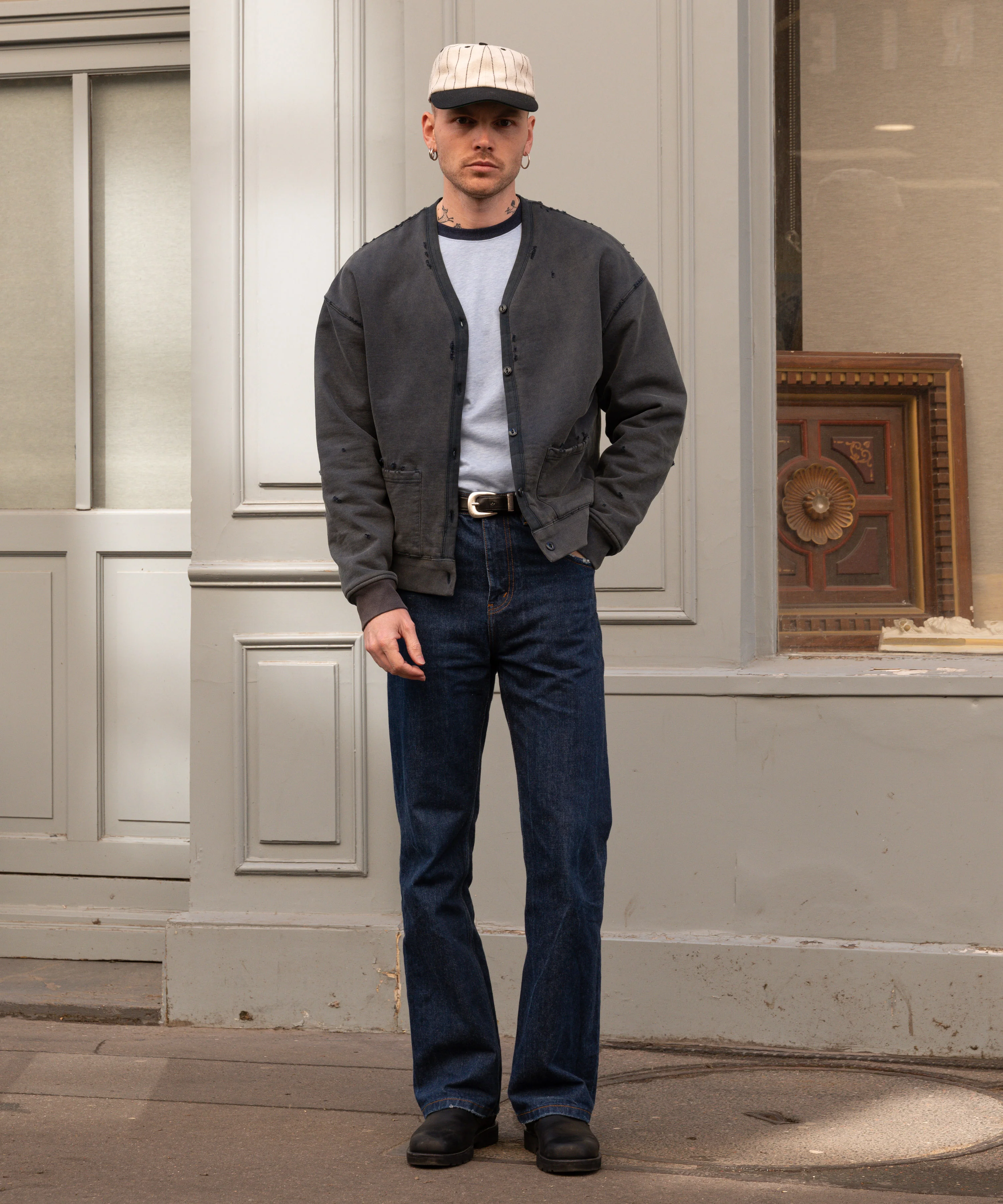 THE RAGGED CARDIGAN - Image 3