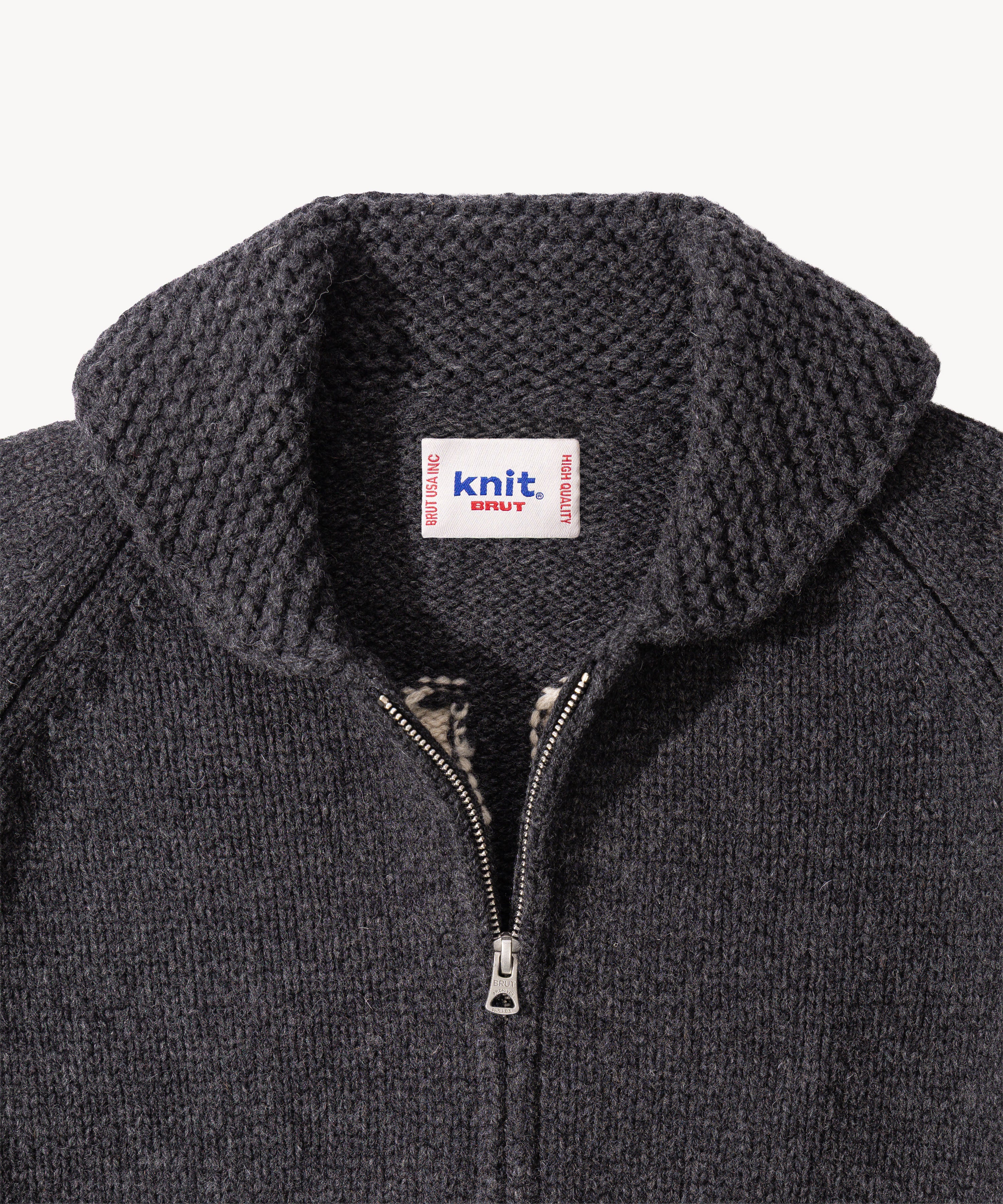 THE WARMEST ZIPPED SWEATER - Image 4