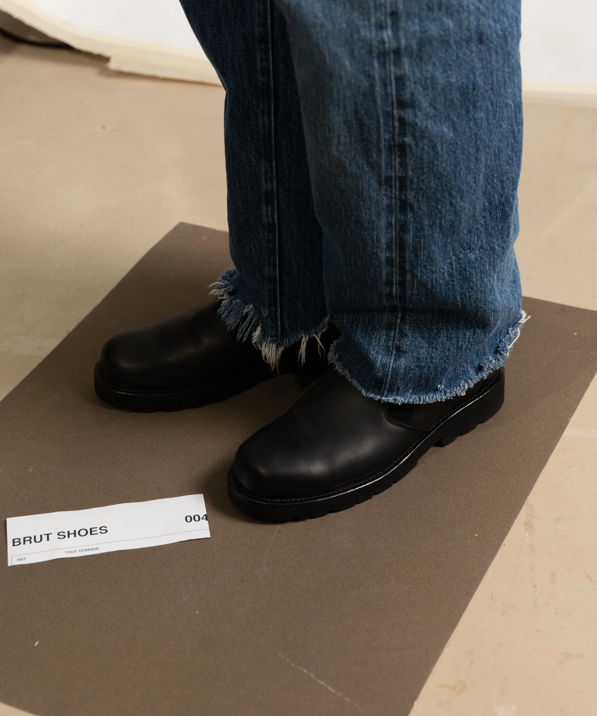 TOUT-TERRAIN SHOES - Image 2
